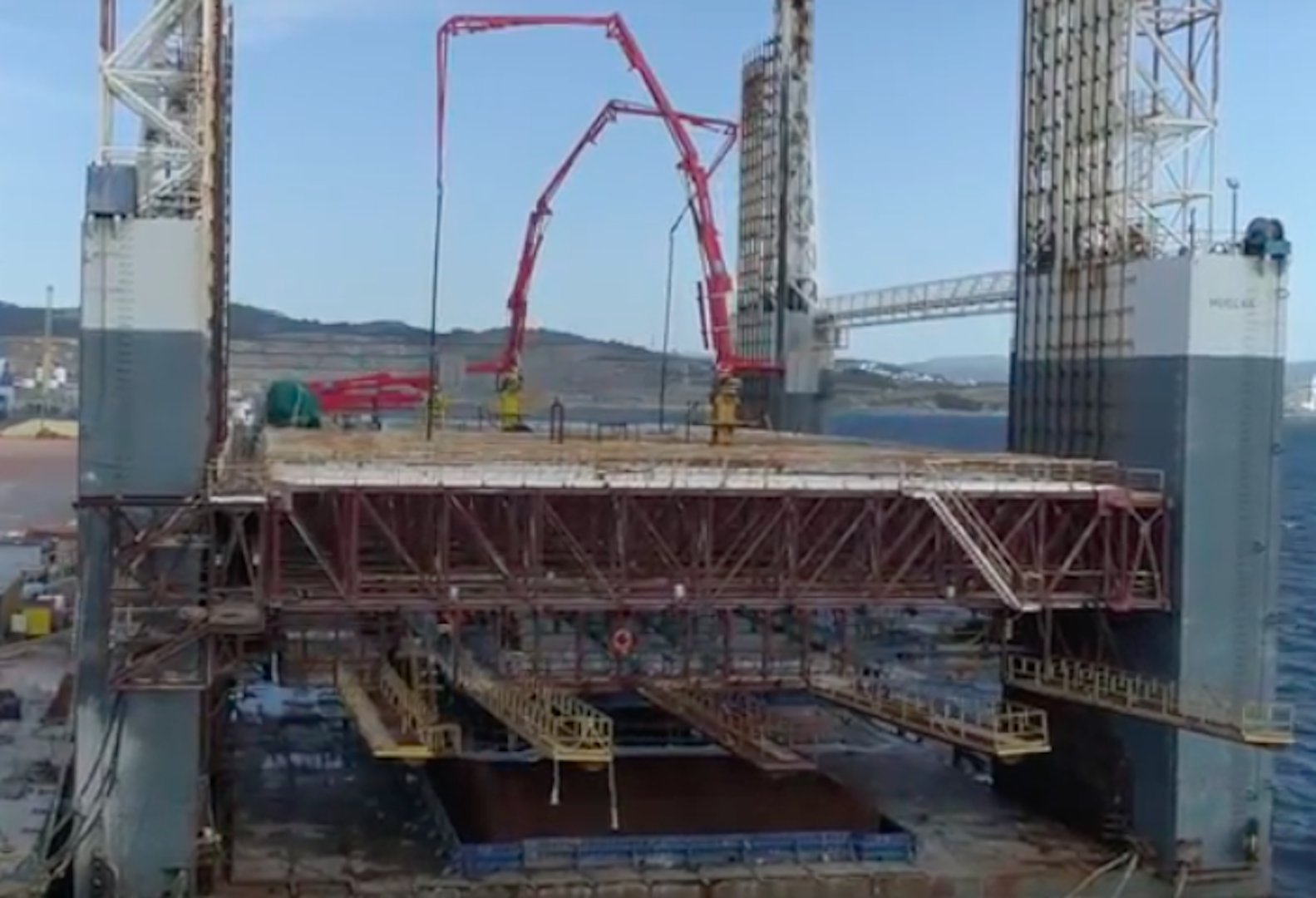 Los 22 cajones de hormigón del puerto de Aberdeen se construyen con aditivos de MC Spain